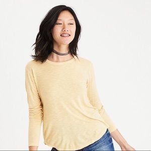 AEO SOFT & SEXY LONG SLEEVE CREW NECK T 💫